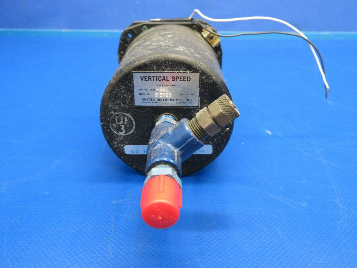 United Instruments Vertical Speed Indicator Lighted 28V 7040-B4L (0120-117)