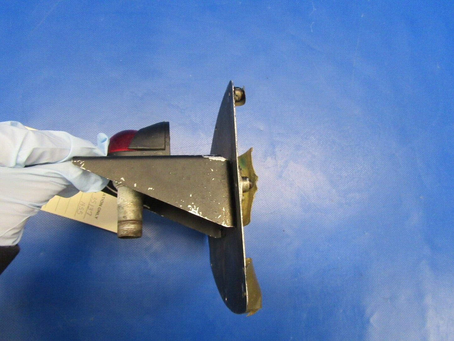 Cessna 310 Wing Nav Light & Bracket Red P/N 0823200-1 & 5618106-17 (0118-04)