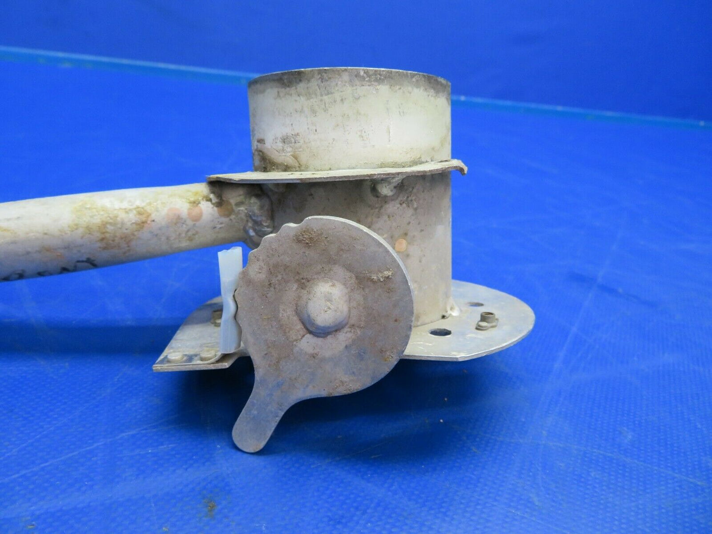 Piper PA-32RT-300 Vent FWD RH P/N 68416-01, 68416-001 (0620-305)