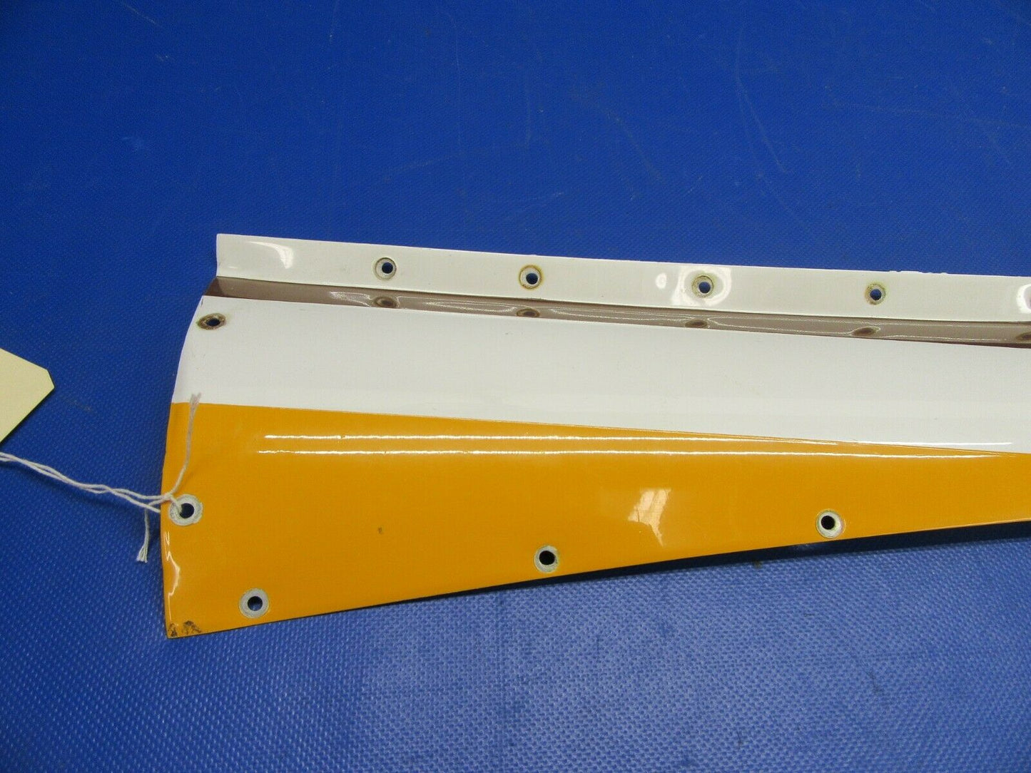 Cessna 182 Horizontal Stabilizer Fairing RH Upper 732615-6 (1021-541)