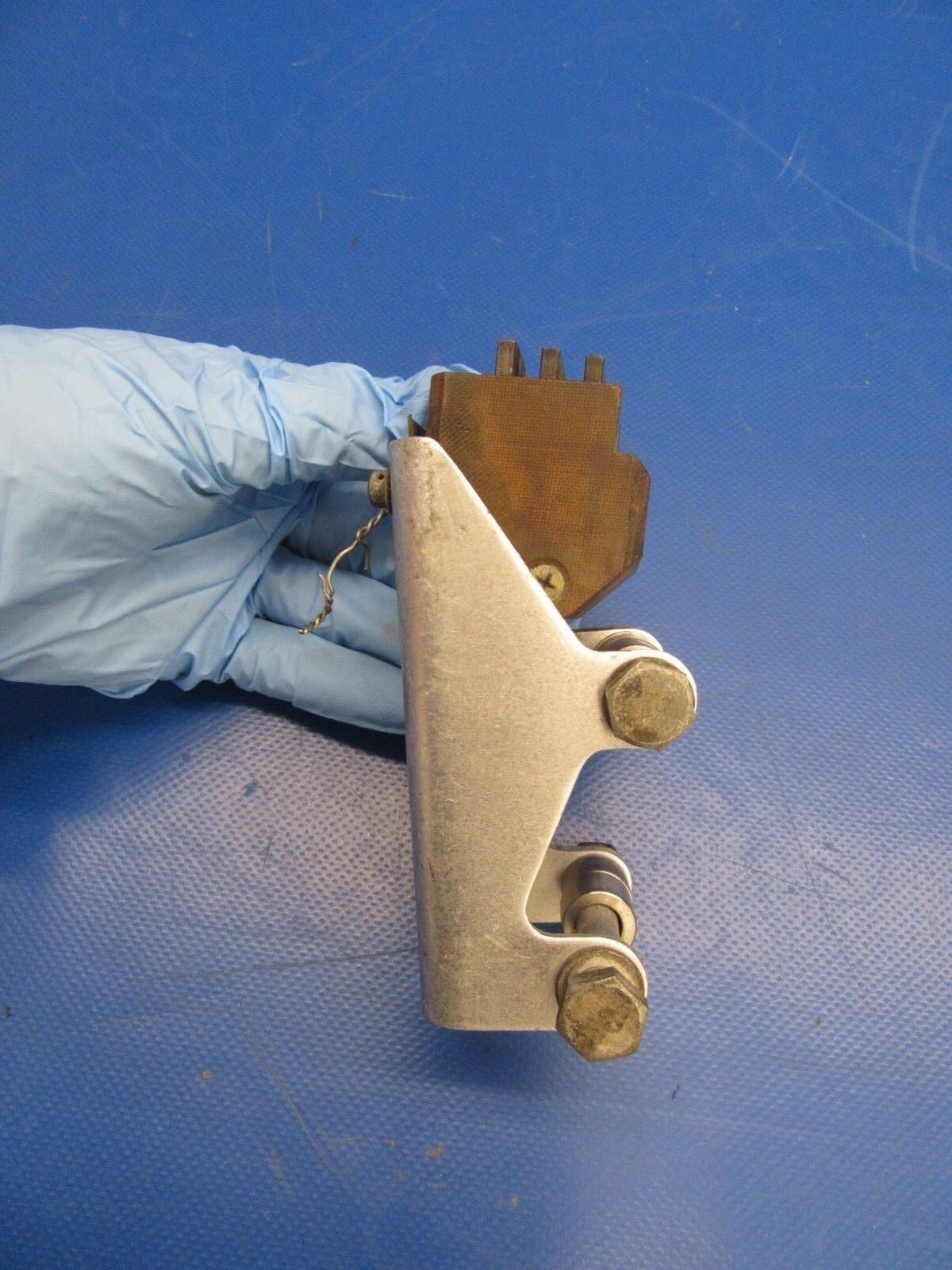 Piper PA-31 Navajo Propeller De-Ice / Deice Brush Block (0918-311)