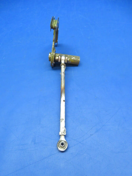Cessna 310 / 310Q RH Aileron Bellcrank w/ Push-Pull Rod P/N 5025000-4 (0823-746)
