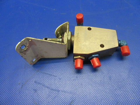 Cessna 177RG Actuator Main Gear Up Lock LH 2041046-1 (0621-374)