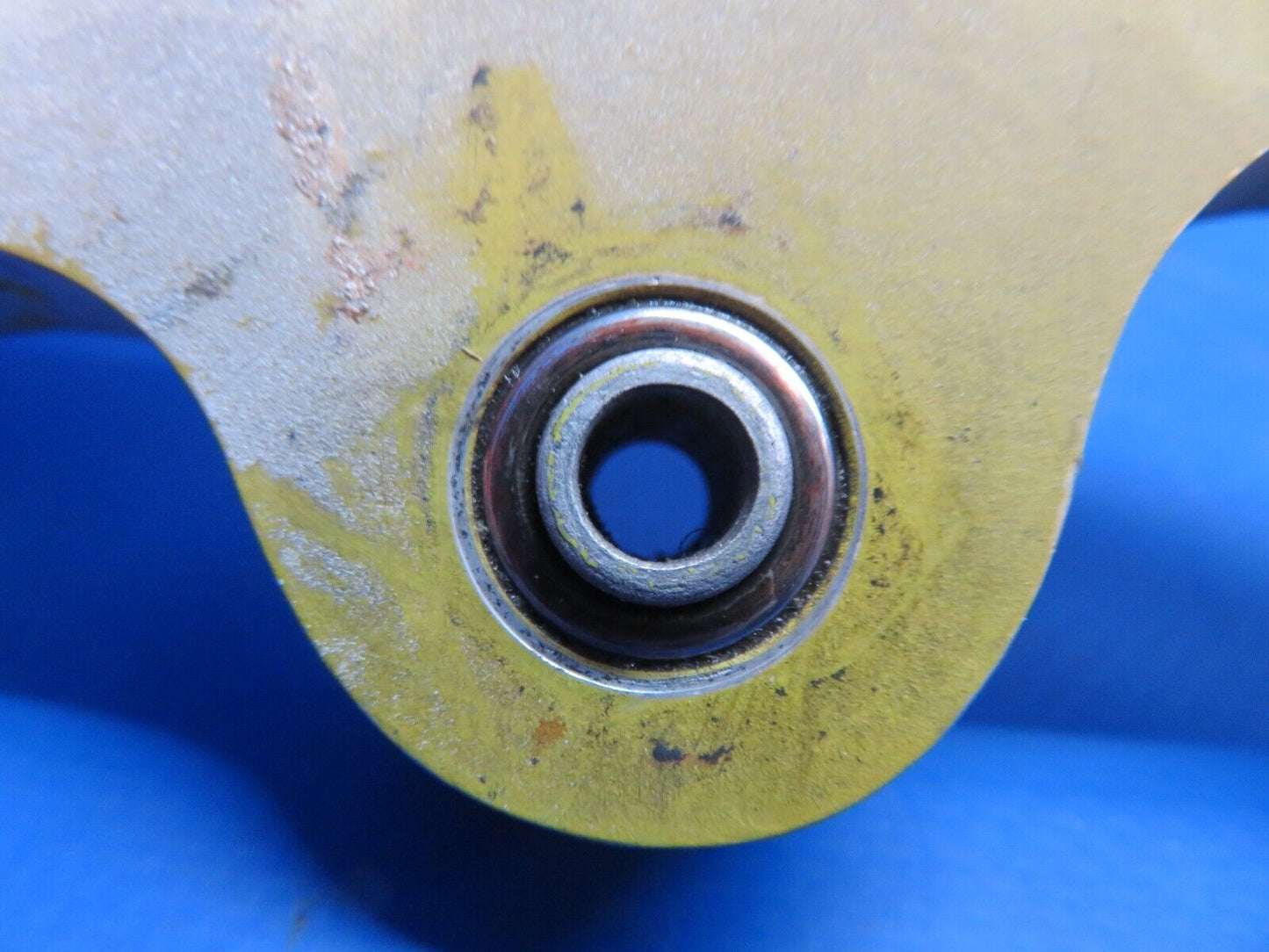 Lake LA-4-200 Elevator Bellcrank Assy P/N 2-7105-1 (1222-737)