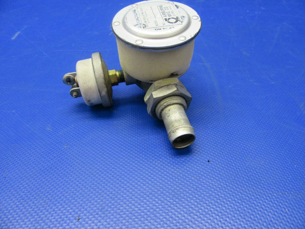 Piper PA-32RT Airborne Vacuum Regulating Valve P/N 2H3-19 (0521-523)