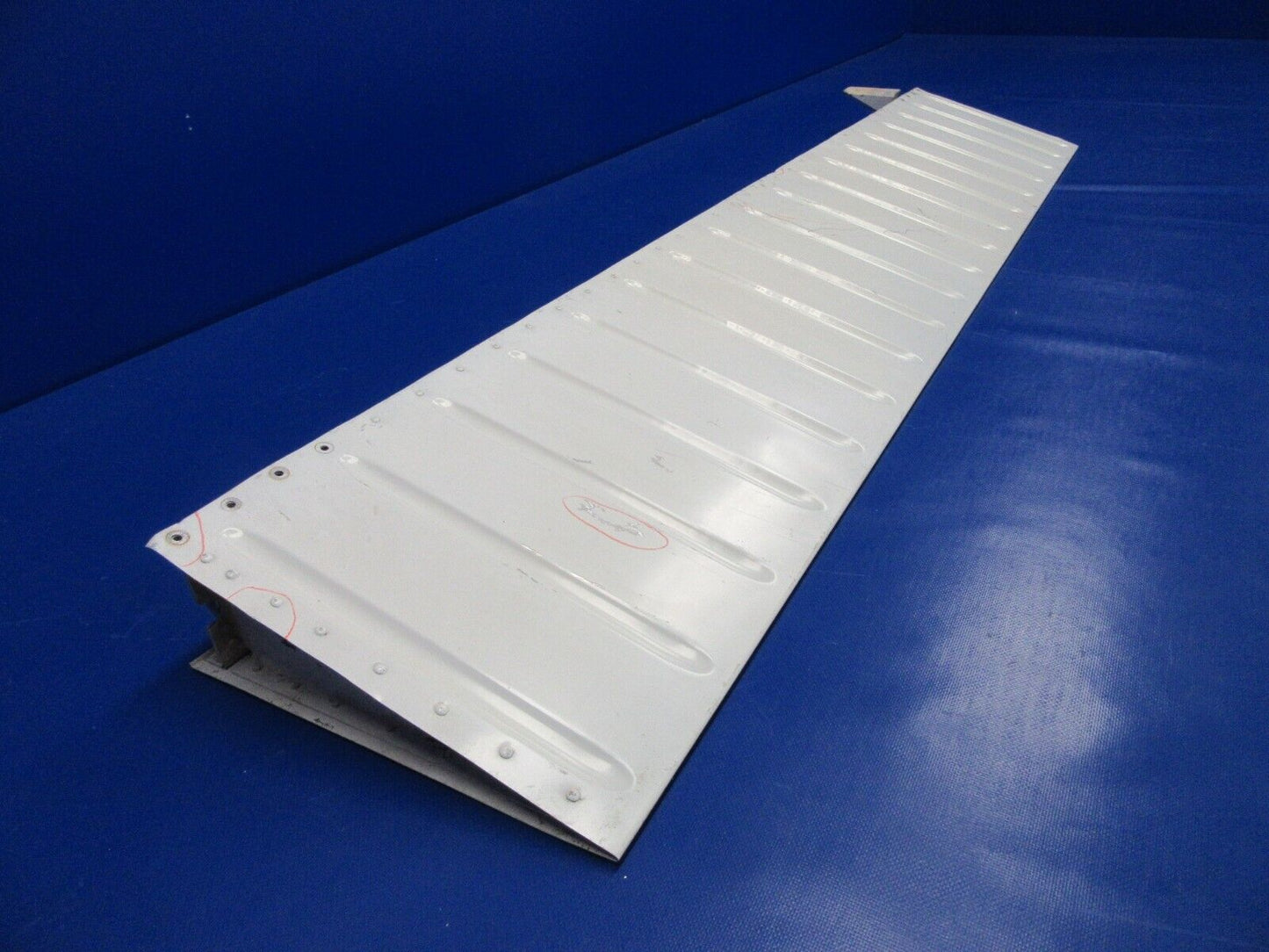 PA-28 RH Aileron P/N 68129-03, 68129-003 (0723-08)