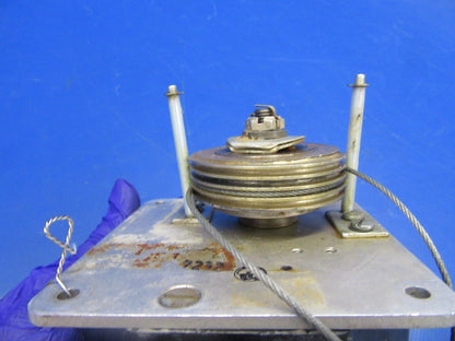 Cessna 210 E Edo Aire Mitchell Century I Roll Servo P/N 1C363-1-209R (0618-14)