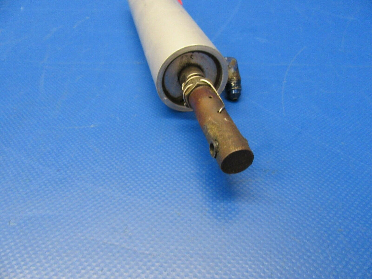 Bellanca 17-30A Super Viking Hydraulic Cylinder Main Gear 195526-0 (0819-183)