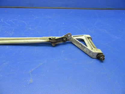 Beech 95-B55 Actuator & Link Landing Gear Door LH P/N 45-815003-3 (1121-310)