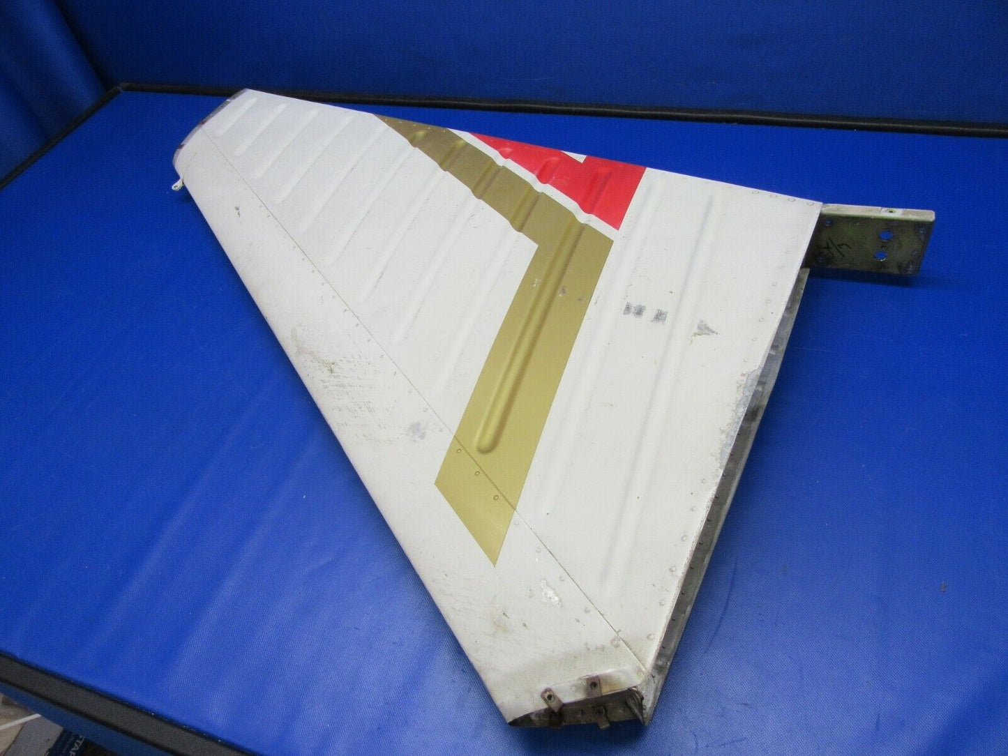 Piper PA-28-140 Vertical Fin / Stabilizer Assembly P/N 63500-08 (0321-229)