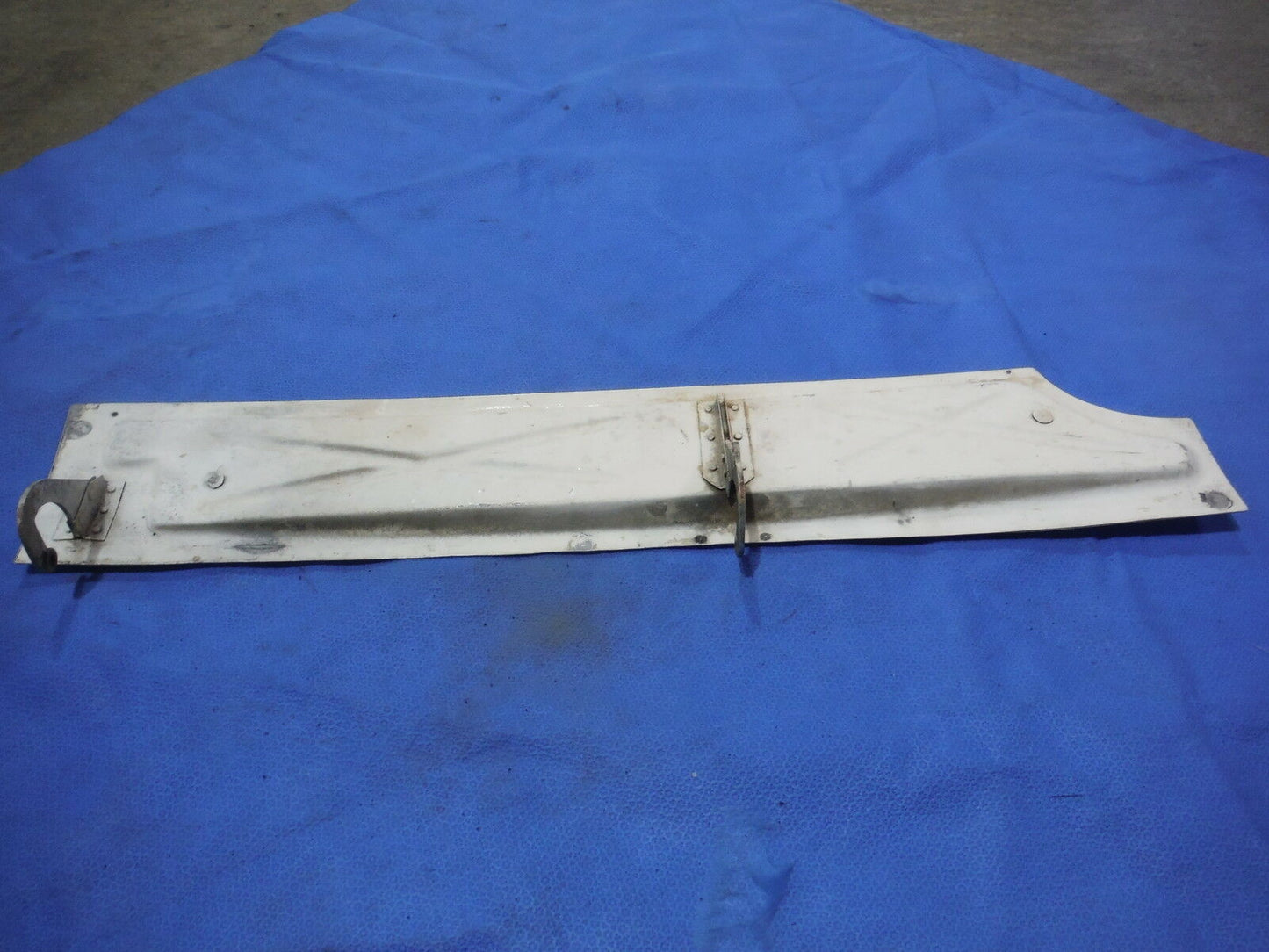 Piper PA-23-150-160 Apache Main Gear Inboard P/N 17792-00  (0214-05)