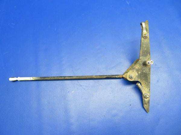 Piper Cherokee PA-28-140 Aileron Bellcrank Assy RH P/N 62771-02 (1220-387)