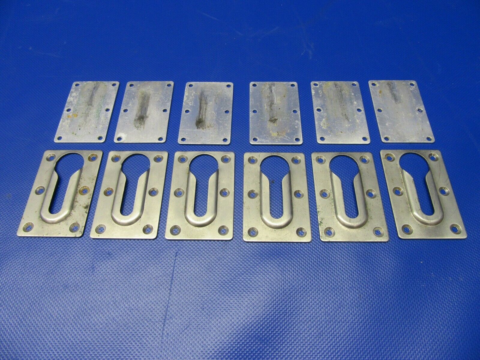 Piper PA-32, PA-34 Seat Attachment Plates P/Ns 99140-00, 99141-00 (0121-233)