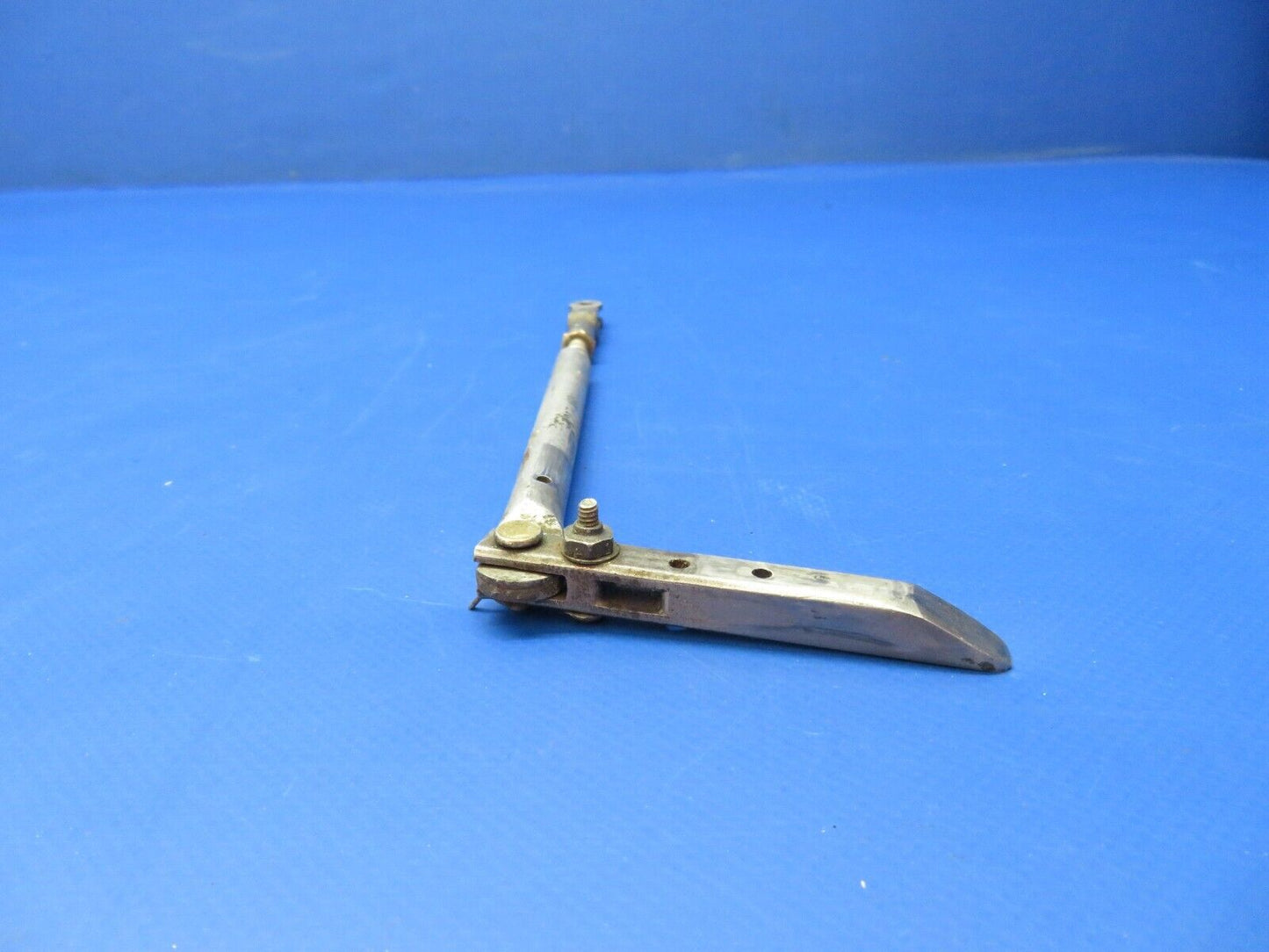 Cessna LWR Cabin Door w/Pin P/N 5111526-2 (1122-361)