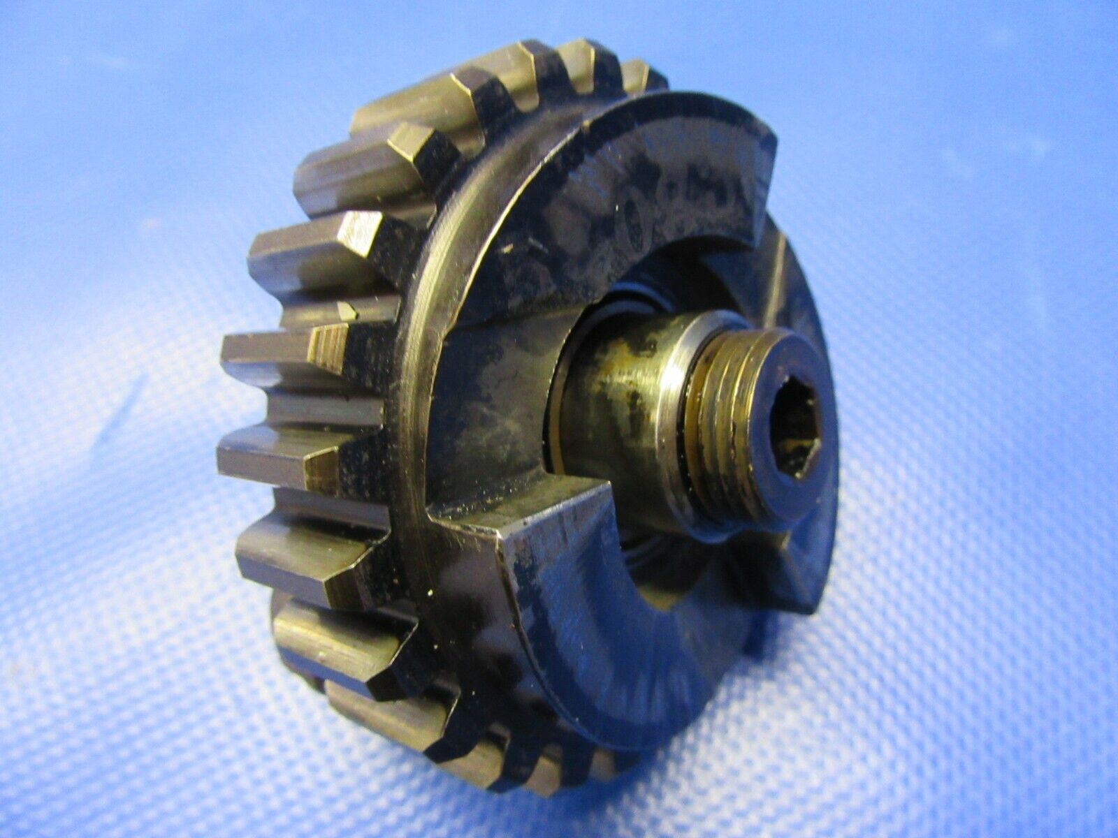 Continental E225-8 Starter Jaw Gear & Shaft P/N 530338 (0321-343)