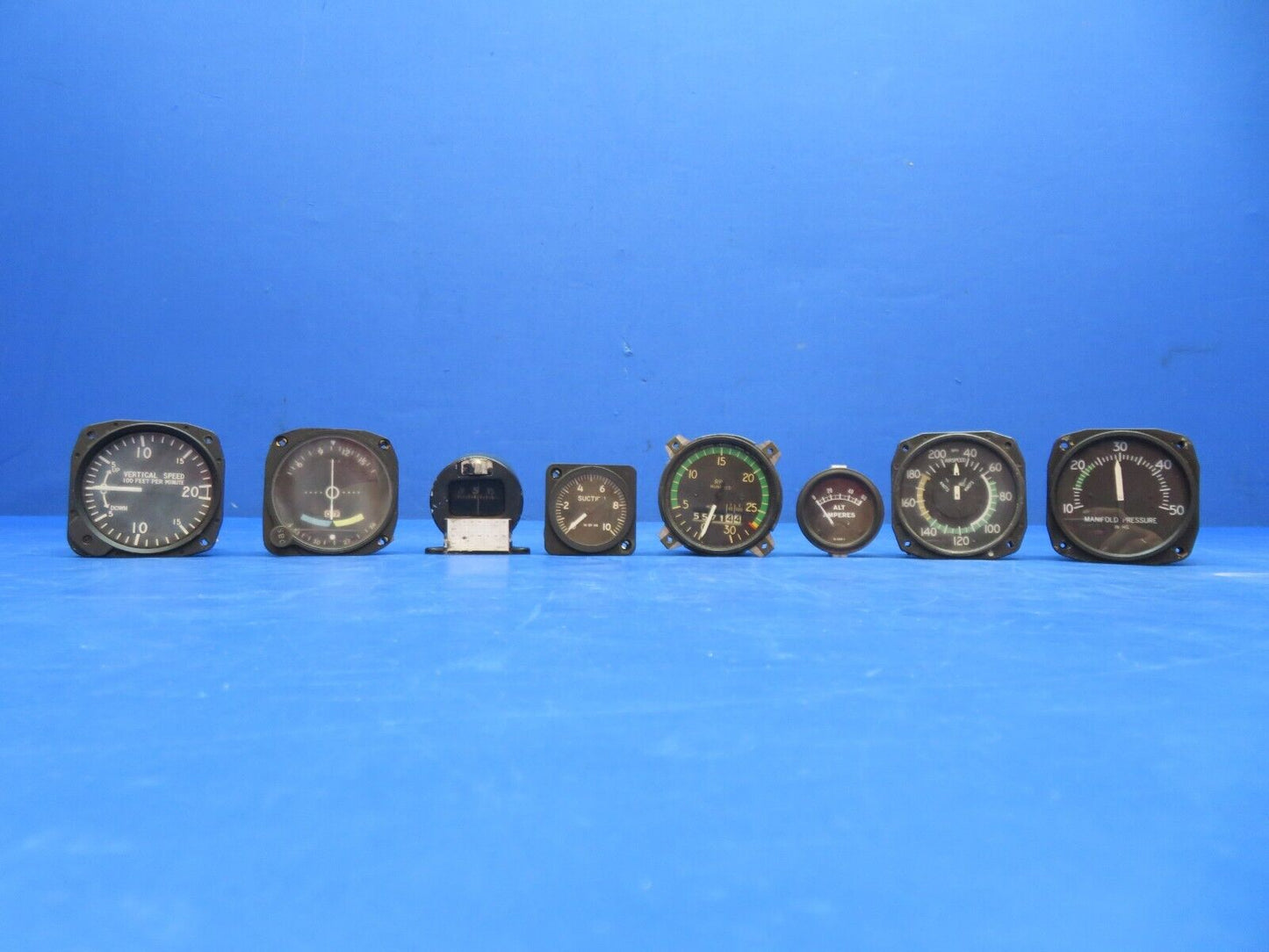 Piper PA-28-140 Aircraft Instruments Man Cave / Decoration LOT OF 8 (0923-480)