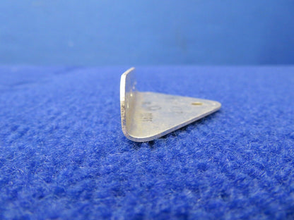 Cessna Bracket Hinge P/N 1213429-1 NOS (0522-87)
