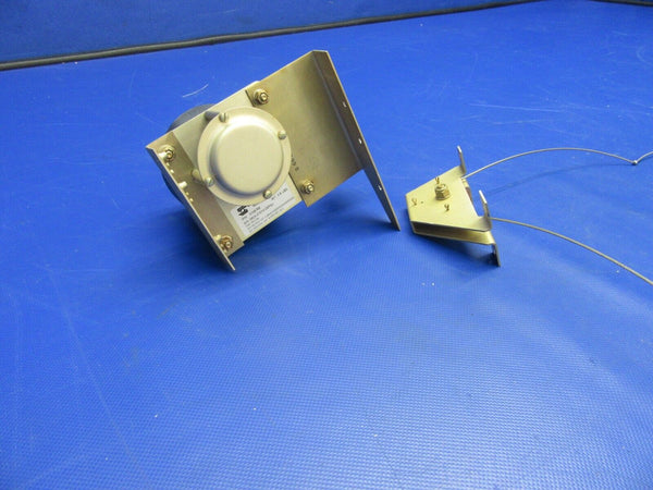 Cessna 210 S-TEC Trim Servo P/N 0106-R9 w/ Capstan (0521-449)