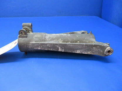 Beech Nose Landing Gear Strut / Brace Assy P/N 95-824005-3 (1122-458)