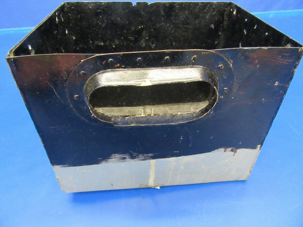 Beech Baron Battery Box w/ Lid P/N 95-410006-19 (0917-80)