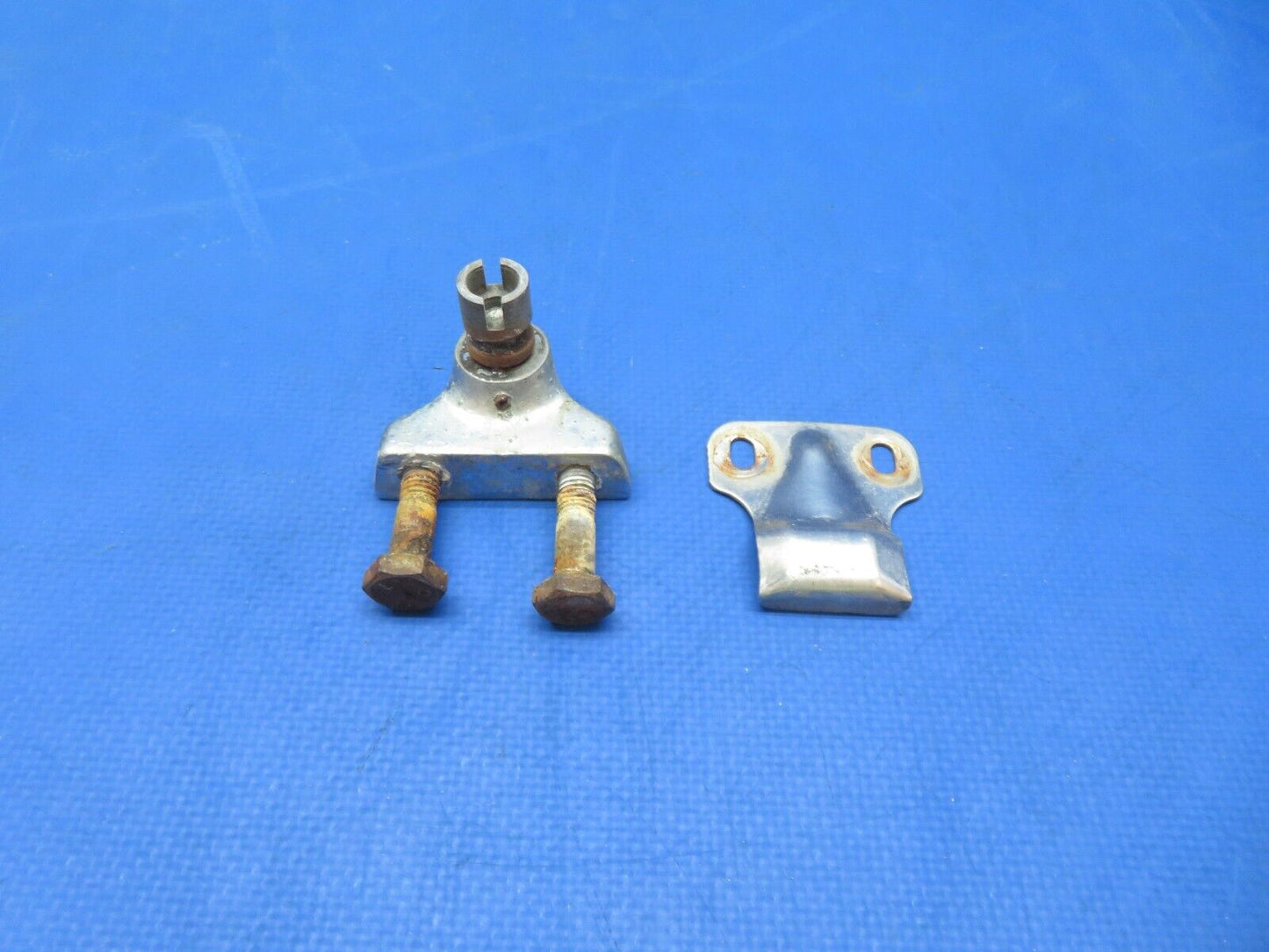 Cessna 150 / 150L Window Latch Bracket & Strike Plate P/N 0517002-1 (0823-594)