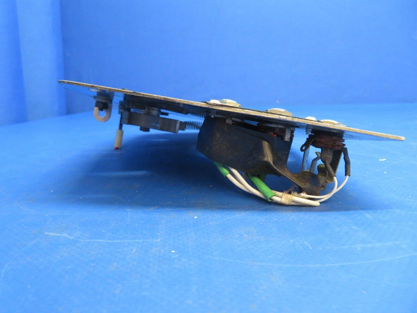 Beech 95-B55 Baron Fuel Selector Panel Assy P/N 96-920011-1 (1222-856)
