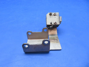 Cessna 310 / 310Q B.F. Goodrich De-Ice Brush Block P/N 3E2011-3 (0923-3113)