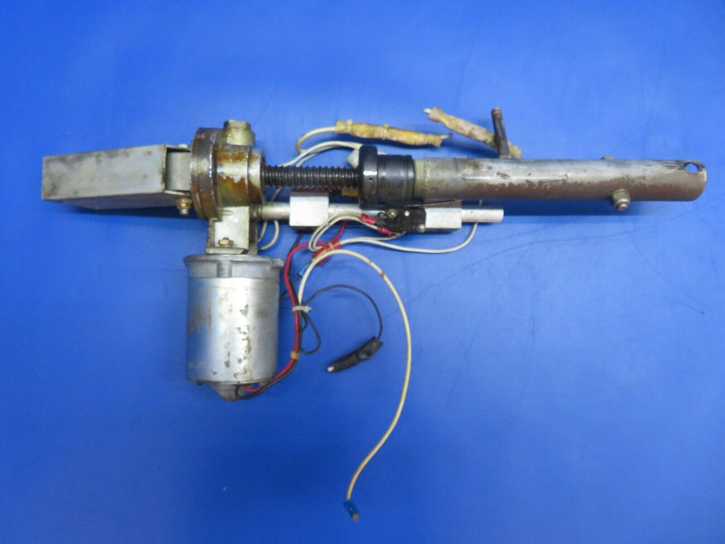 Rockwell Commander 112A Flap Actuator Assy w/ Motor P/N 47275-1 CORE (1122-516)