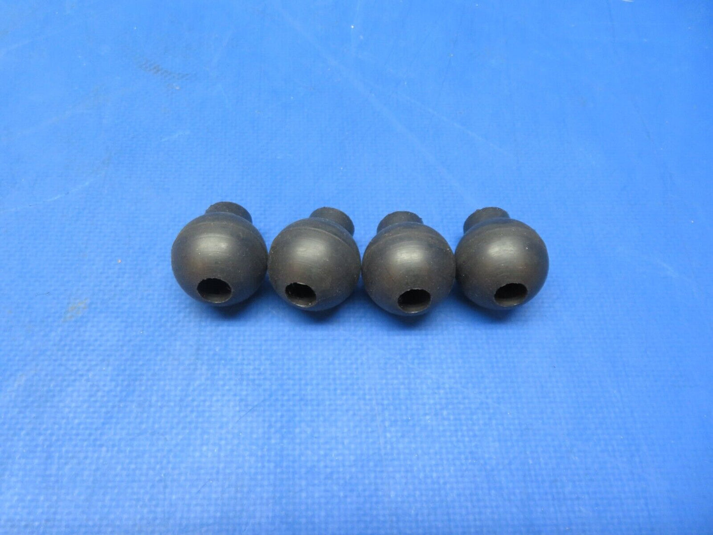 Beech Firewall-Thru / Control Bulb Seal P/N 131726-3 LOT OF 4 NOS (1023-105)
