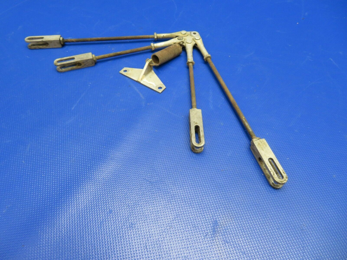 1960 Cessna 210 Main Gear Lock Rods w/ Plate P/N 1241030-1 (0221-195)
