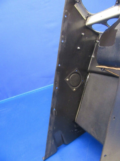 Beech Baron 58P Pedestal w/ Air-Conditioning P/N 106-524017-25 (0318-12)
