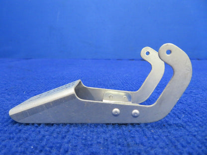Cessna Hinge Assy P/N 0813042-5 NOS (0522-800)