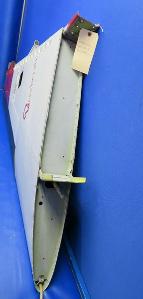 Beech Baron B58P Vertical Stabilizer w / Vortex Gens 96-640000-197 (0520-44)