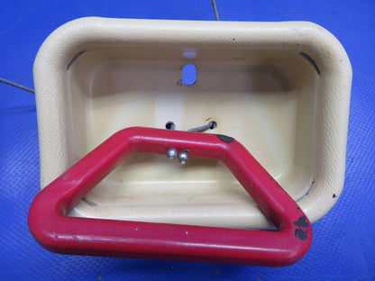 Cessna 310P Cable, Handle, & Cover Pilot Window P/N 0811218-9 (0620-639)