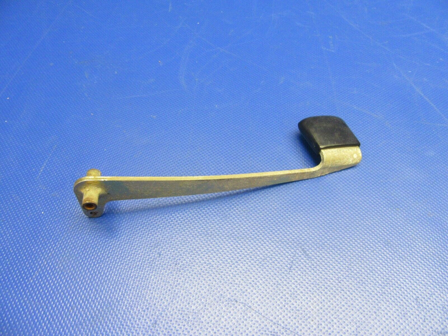 Piper PA-32RT Cabin Door Interior Handle P/N 79515-13, 79515-013 (0521-611)