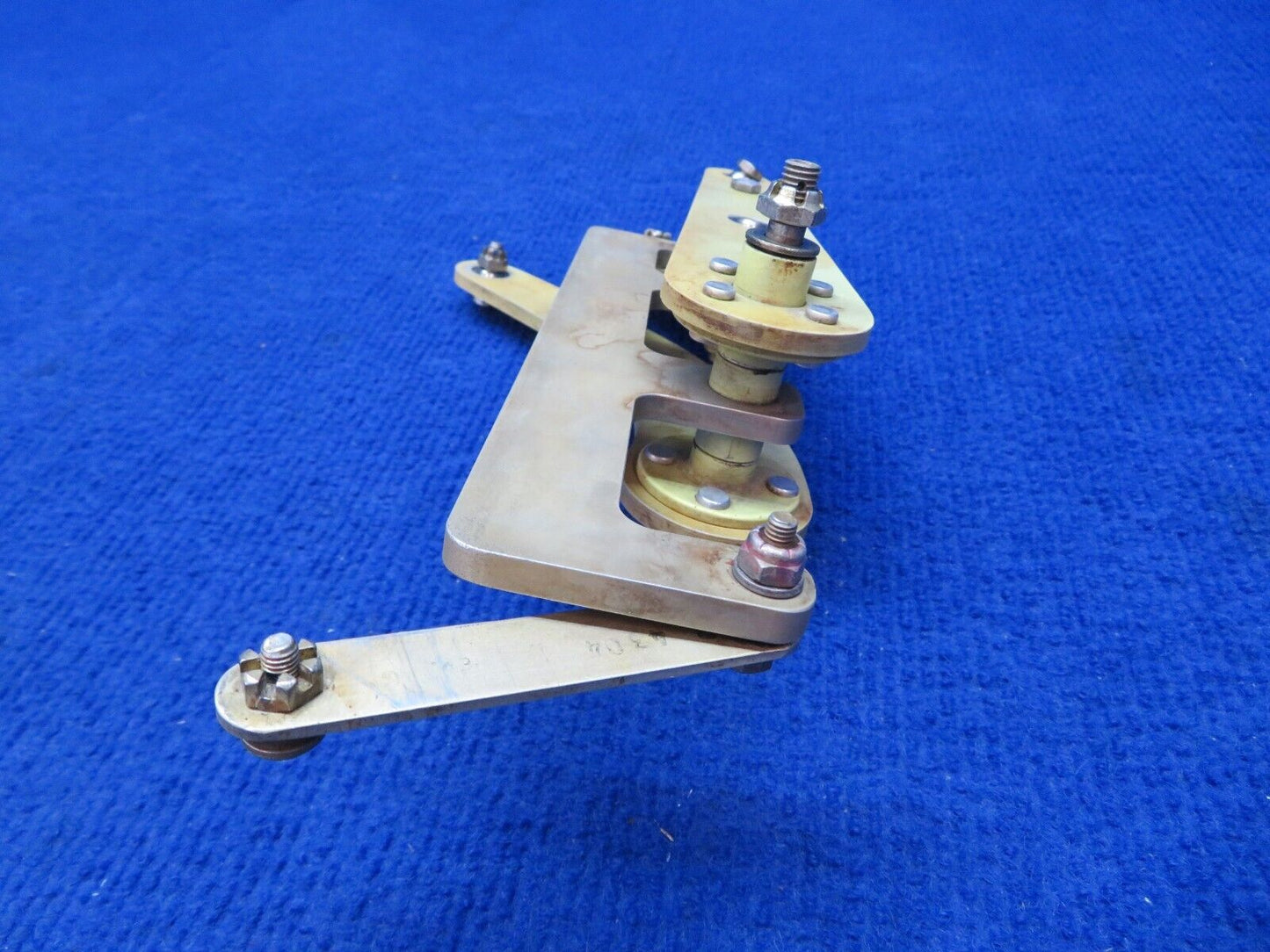 Socata Central Lever Assy Bellcrank w/ S-Tec Bracket P/N 27000012 (0622-967)