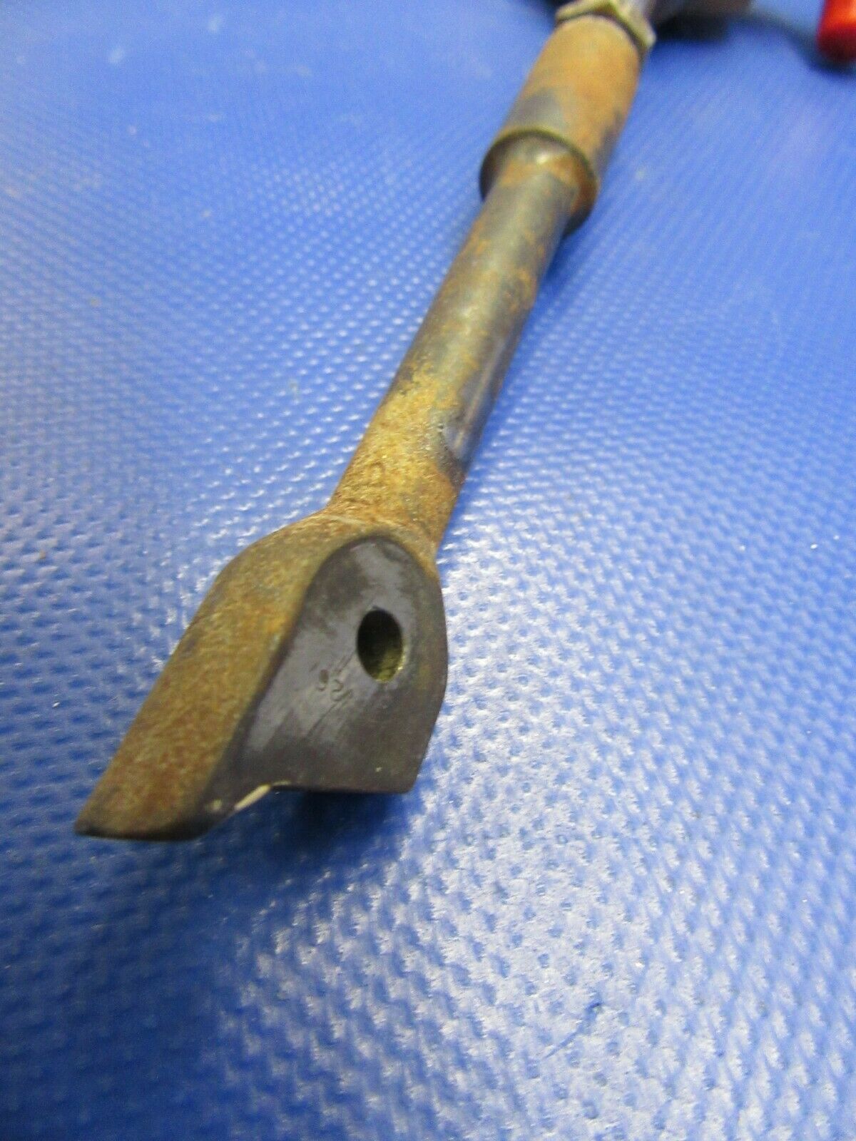 Cessna T210N Main Gear Down Lock 1280120-4 (0321- 408)