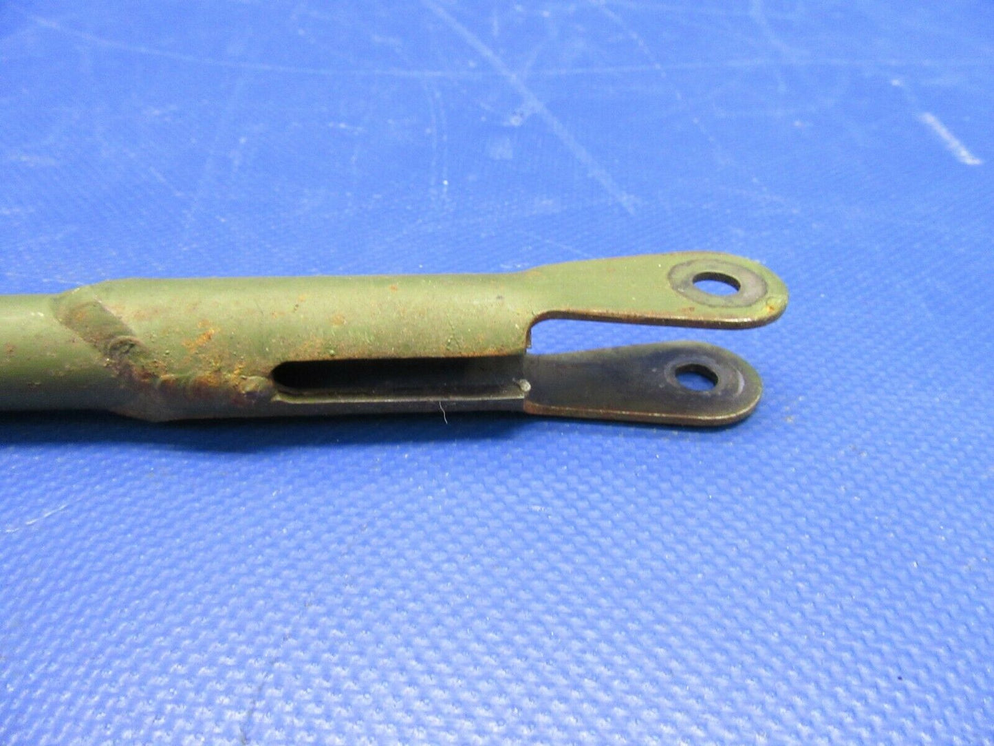 Cessna 182 / 182D Tube Bellcrank to Control Tee P/N 0510161 (0821-437)