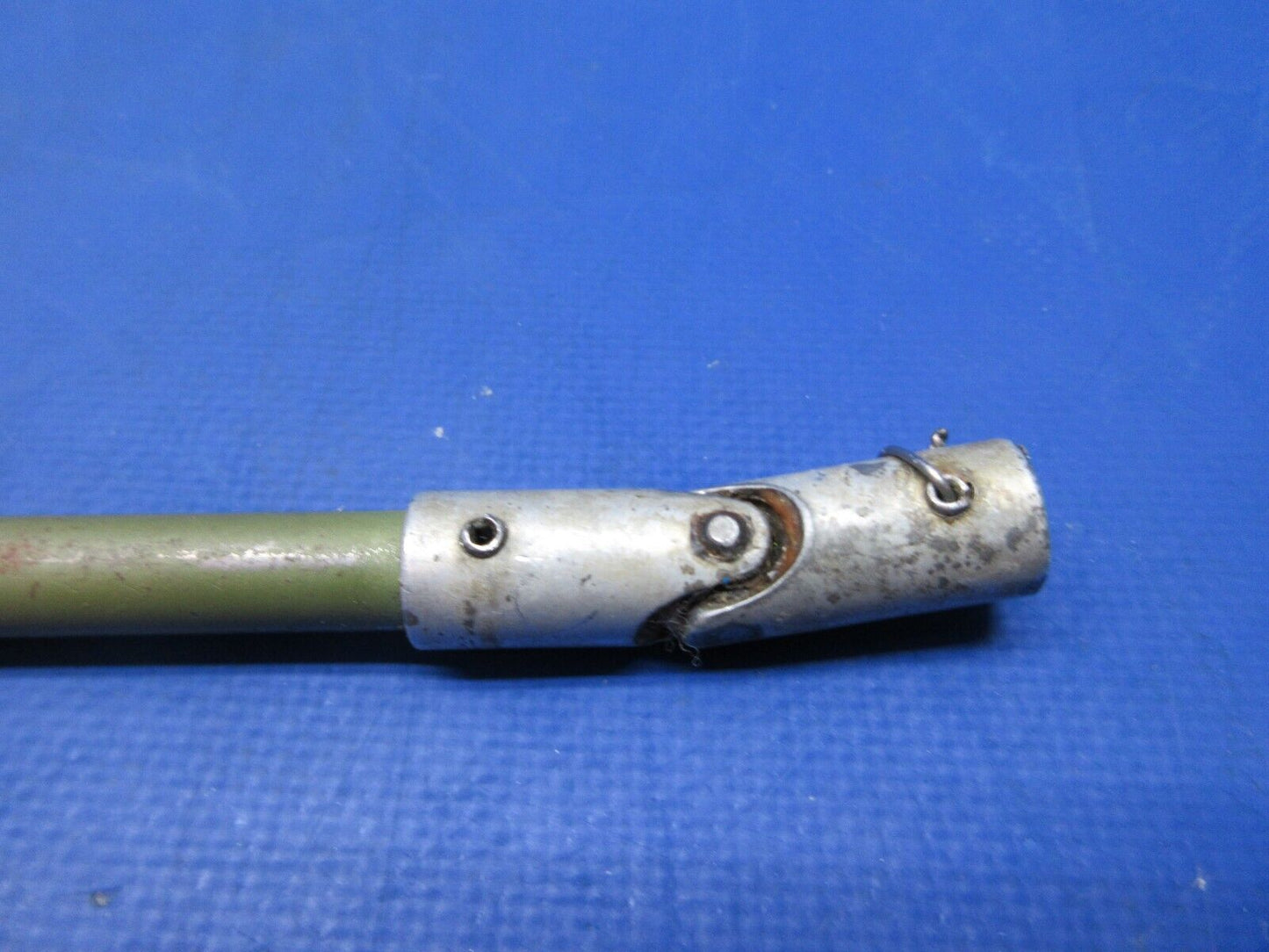 Cessna 310 / 310I Fuel Valve Torque Tube Assy P/N 0820000-17 (1023-781)