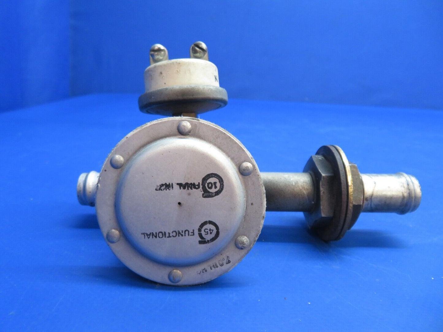 Piper PA-34-200T Seneca Airborne Vacuum Regulator Valve P/N 2H30-16 (0223-897)