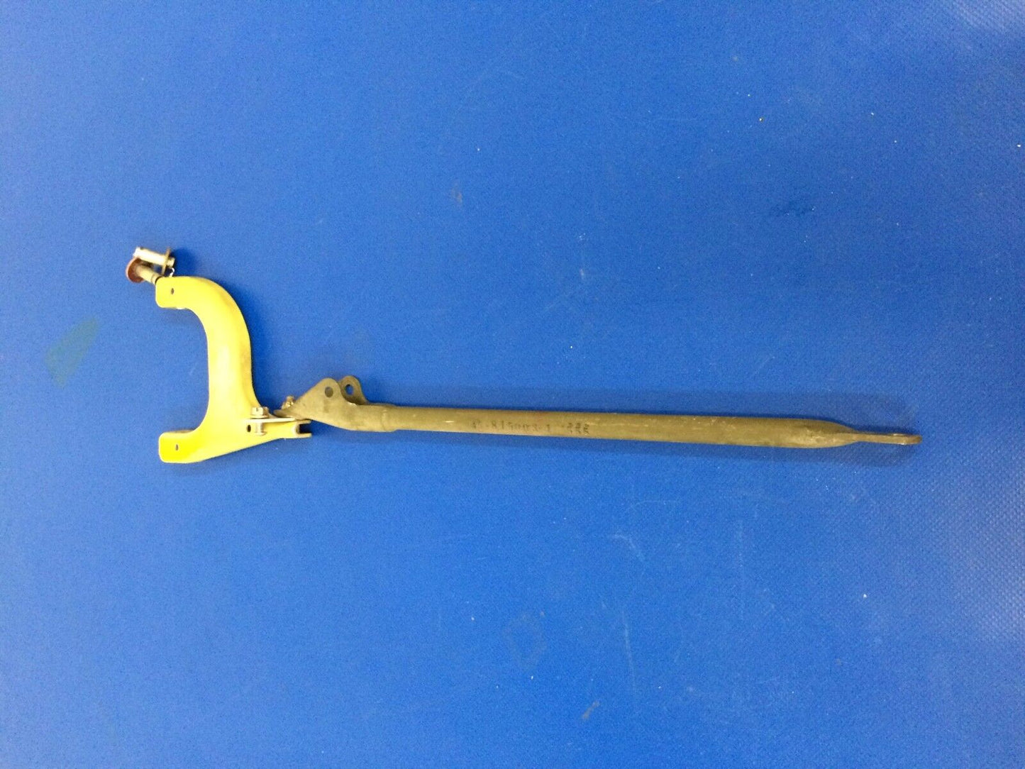 Beech Baron Rod & Arm RH Door Actuator P/N 45-815003-1 & 002-430024-1 (0117-44)