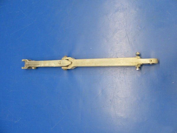 Cessna 310 Main Landing Gear Link Assy P/N 0841103-497, 0841102-497 (0519-338)