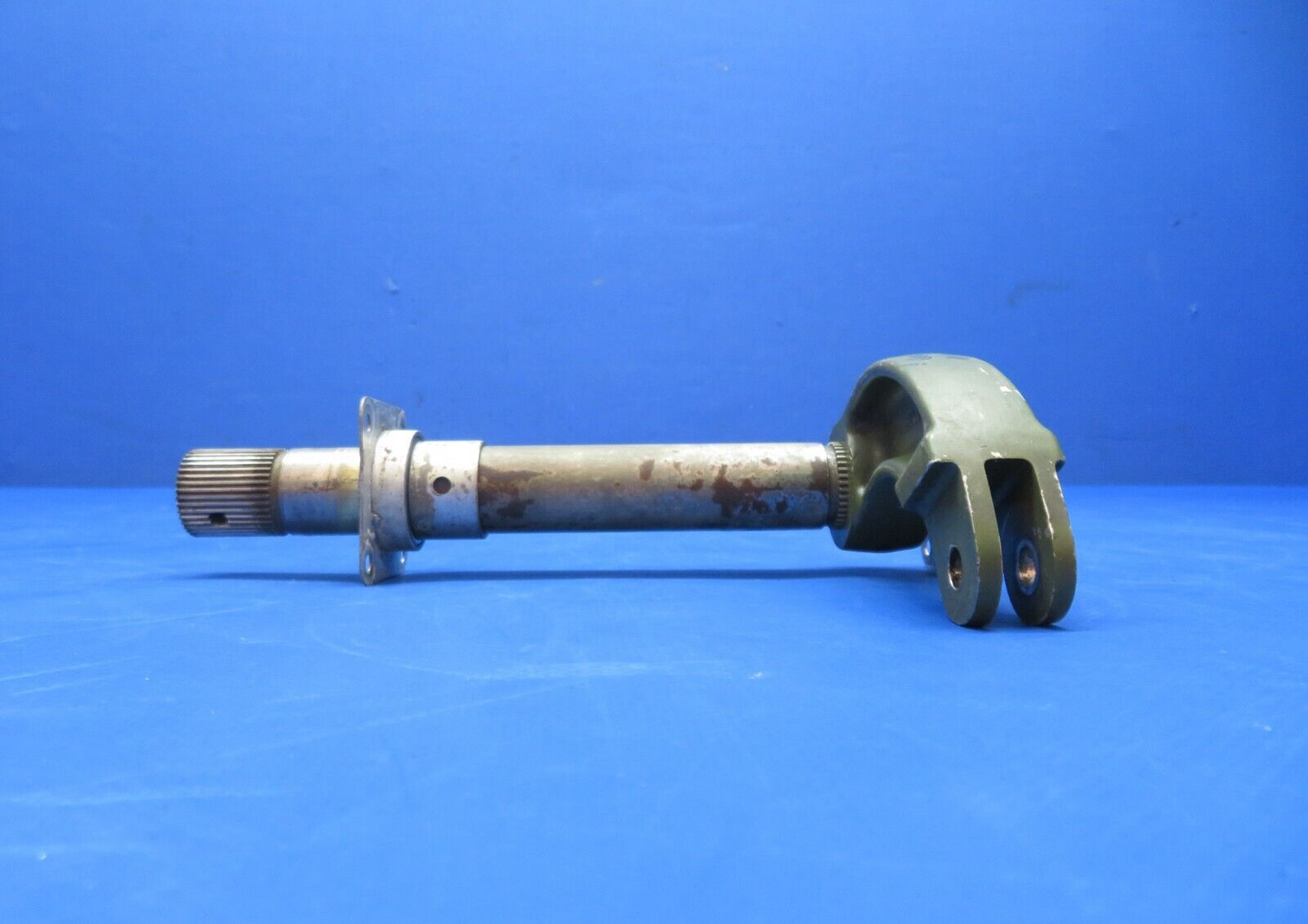 Cessna 310 / 310Q Nose Gear Retract Torque Tube & Bellcrank 5045203-2 (0823-705)