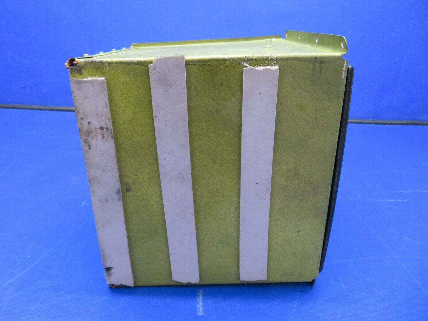 Piper PA-32R-300 Lance Glove Box / Map Compartment w / Door 69328-000 (0221-13)