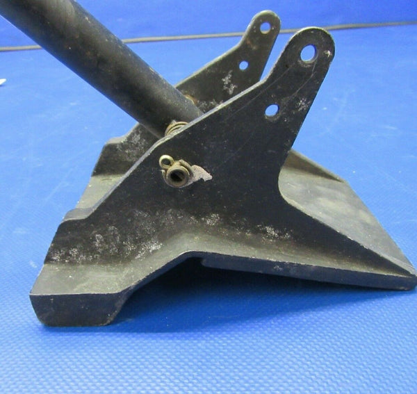 Cessna 210 / T210N Rudder Pedal w / Arm P/N 0413578-1 (0321-489)