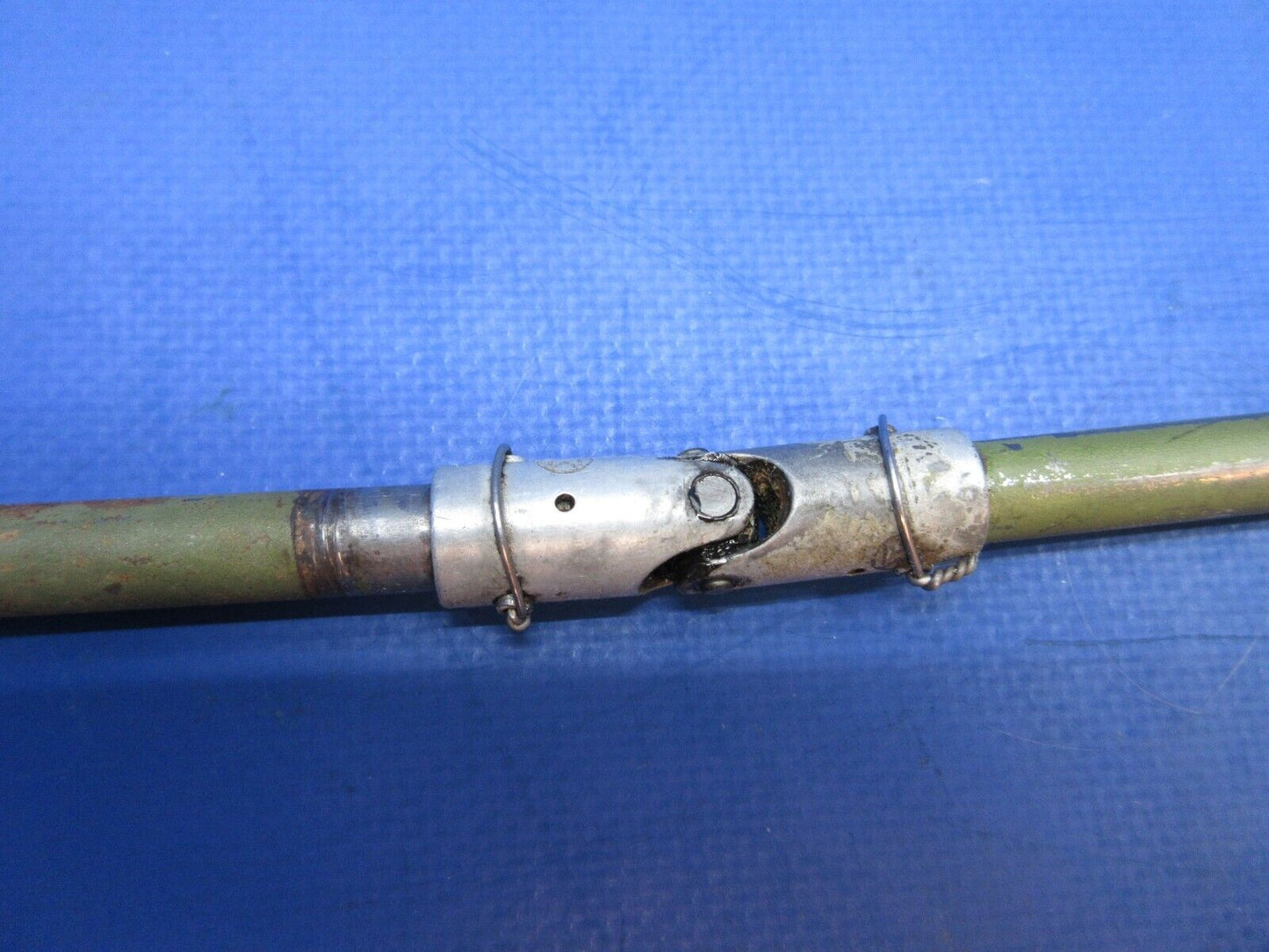 Cessna 310 / 310I Fuel Valve Torque Tube Assy P/N 0820000-17 (1023-781)