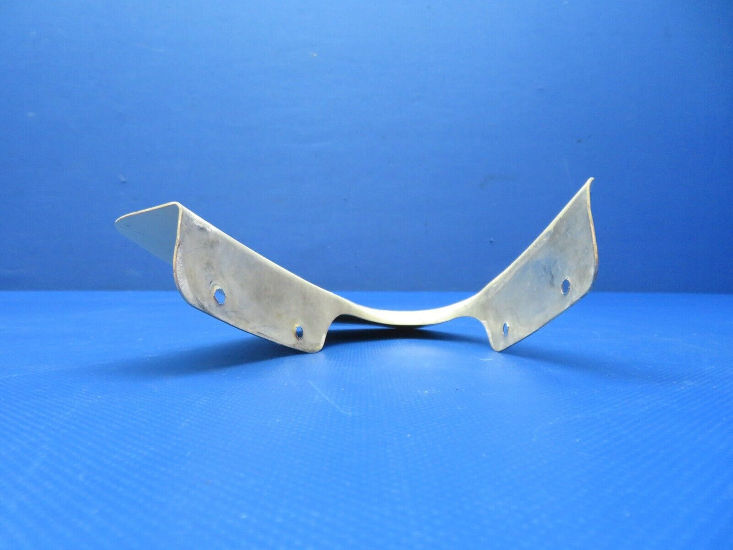 Cessna 337 / 337E LH Shield Landing Light P/N 1422558-3 (1223-297)