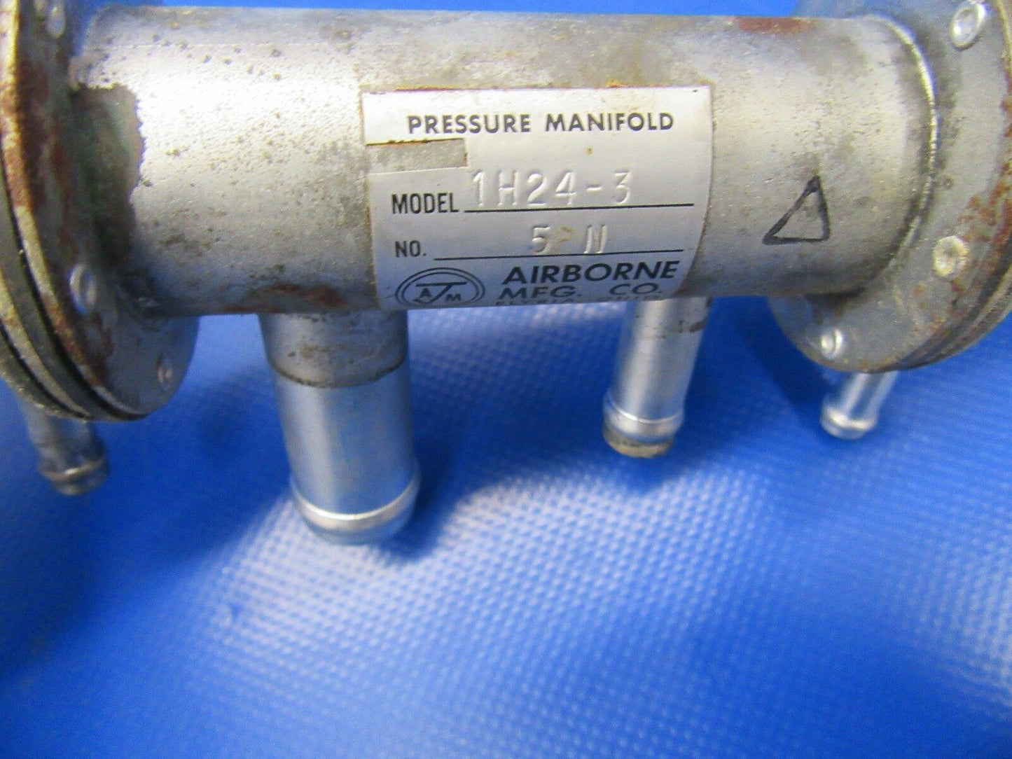 Beech Baron D55 Airborne Vacuum Pressure Manifold P/N 1H24-3  (0717-59)