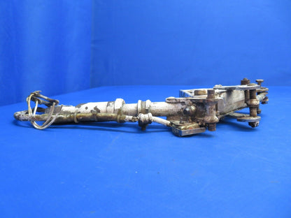 Piper PA-34-200T Seneca II LH Truss Main Gear w/ Switch P/N 78721-02 (0223-907)