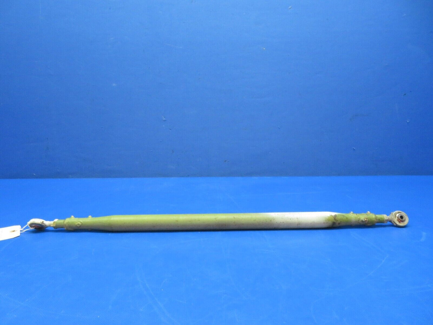 Cessna 401 / 401A RH Intermediate Tube Assy MG Retract P/N 5045009-11 (1223-378)